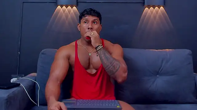 CallumMuscle online show from February 7, 2025, 4:37 am