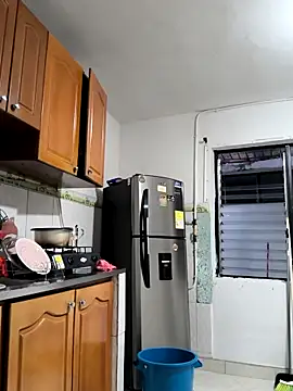 evafoxs online show from September 9, 2025, 10:41 pm