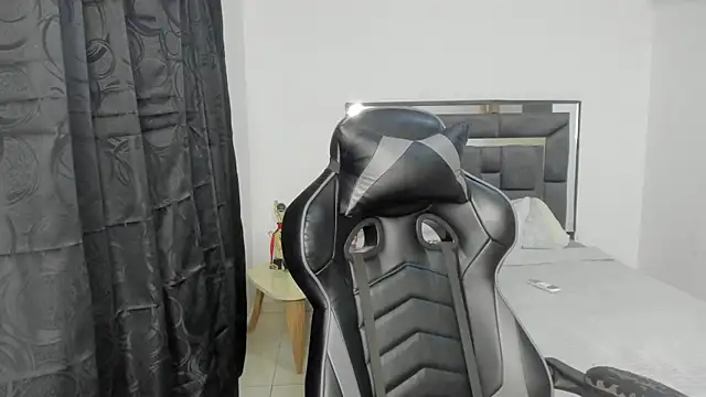 Snapshot of enzo_sloran chatting on November 27, 2025, 8:53 pm enzo sloran online show from November 27, 2025, 8:53 pm