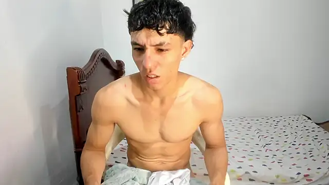 Snapshot of enzo_sloran chatting on November 4, 2025, 4:55 pm enzo sloran online show from November 4, 2025, 4:55 pm