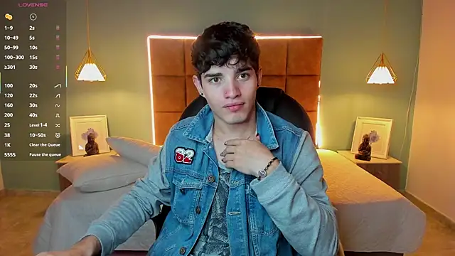 AlejooTwink online show from October 7, 2025, 2:56 am