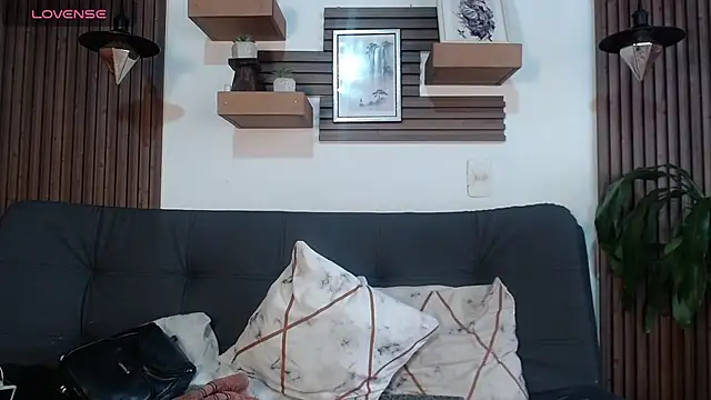 Layla 707 online show from February 20, 2026, 6:32 pm