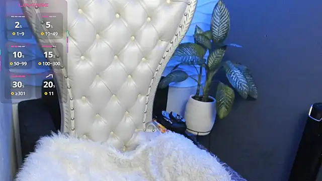 Layla 707 online show from September 18, 2025, 11:41 pm