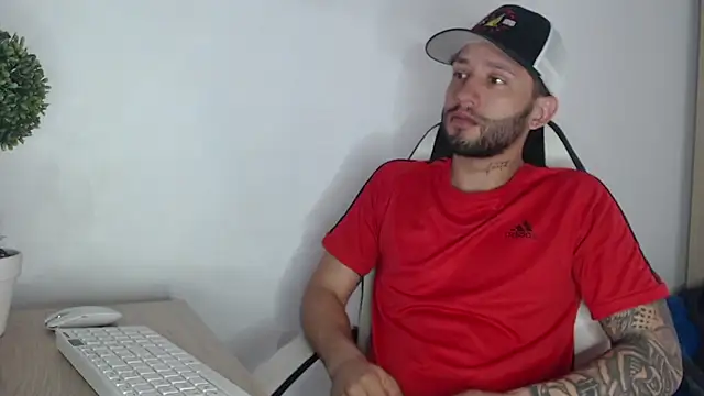 maxXximo777 online show from February 13, 2025, 3:35 pm