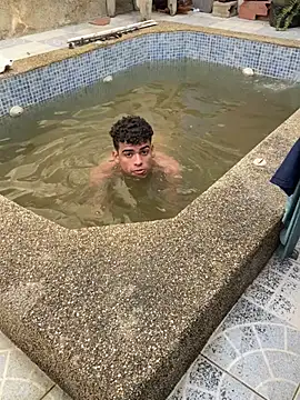 Leo bunny hot online show from February 17, 2025, 9:00 pm