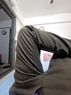 vivanpraj999 online show from November 16, 2025, 3:06 pm