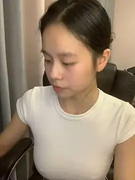 QING-QING-66 online show from January 12, 2025, 5:11 pm