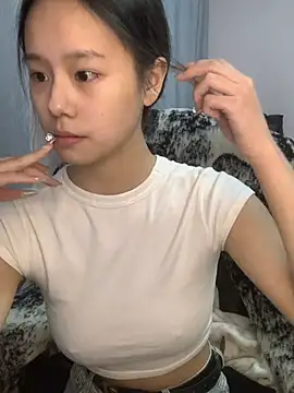 QING-QING-66 online show from December 29, 2024, 5:54 pm