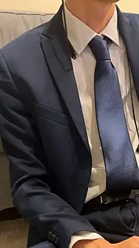 kimkim123123 online show from October 6, 2025, 12:28 pm