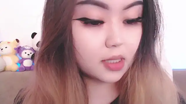 amelia sunlight online show from May 4, 2026, 5:49 pm