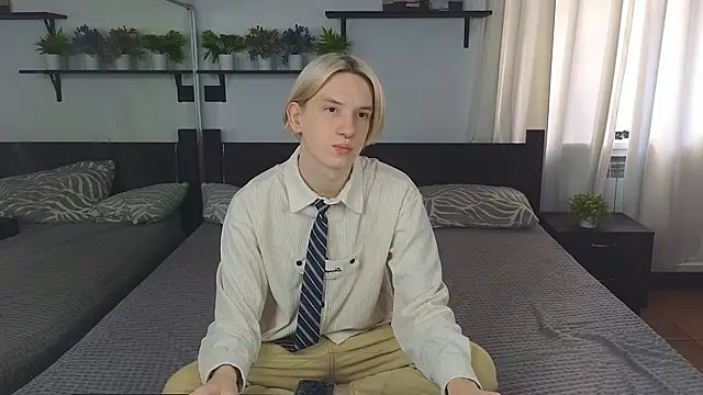 Ron Vils online show from November 19, 2025, 6:13 am