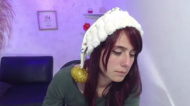 Melothompson online show from December 19, 2024, 6:23 pm