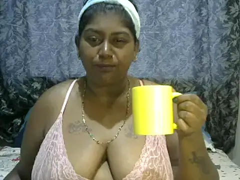 Snapshot of indiansuga chatting on January 23, 2025, 5:35 am indiansuga online show from January 23, 2025, 5:35 am