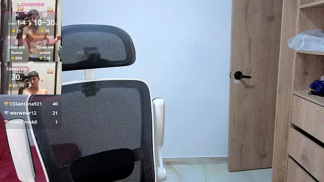 Cristopher23  online show from October 15, 2025, 1:59 am