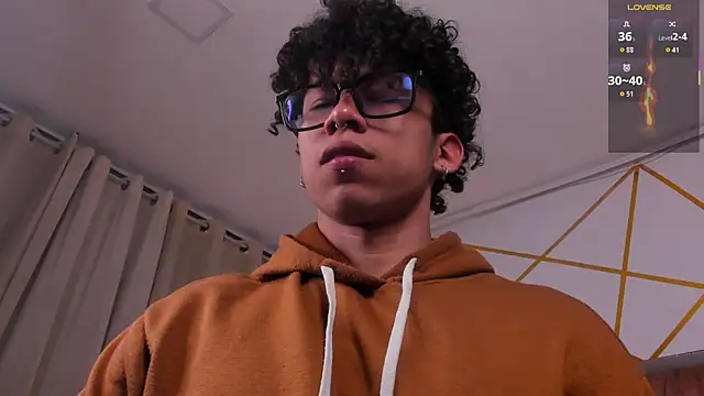 AkazaBoy  online show from April 9, 2026, 5:09 am