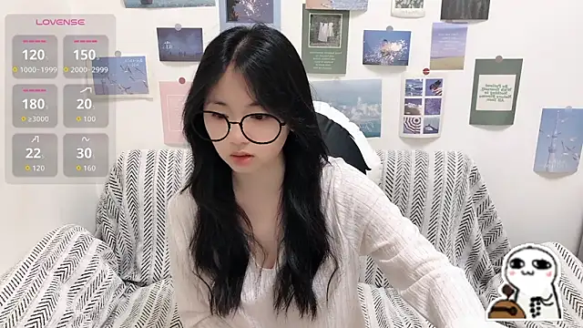 LiLiYbaby online show from June 11, 2026, 6:43 am