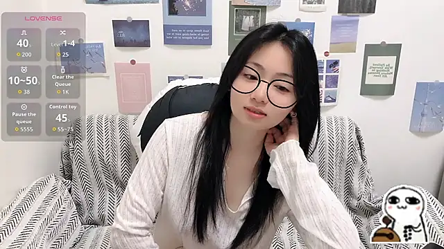 LiLiYbaby online show from April 26, 2026, 6:43 am