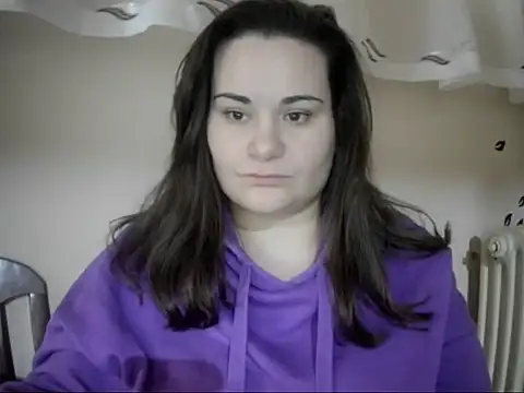 Snapshot of AalinnaK chatting on February 7, 2026, 2:36 pm AalinnaK online show from February 7, 2026, 2:36 pm