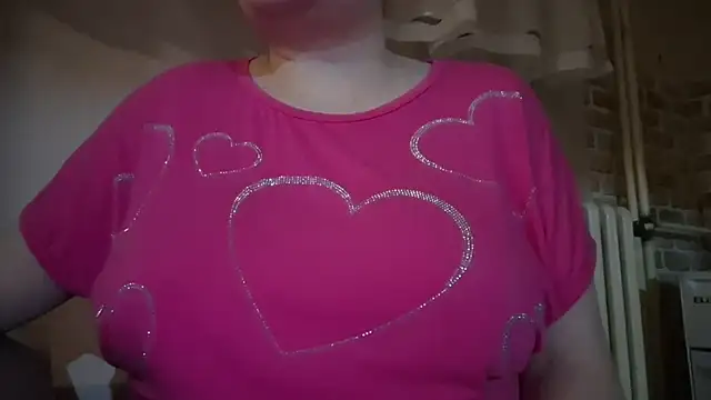 Snapshot of AalinnaK chatting on November 30, 2025, 3:57 pm AalinnaK online show from November 30, 2025, 3:57 pm