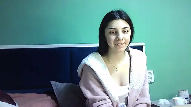 Ahotkittyxxx online show from January 7, 2025, 5:22 am