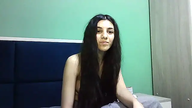 Ahotkittyxxx online show from December 2, 2024, 4:59 pm