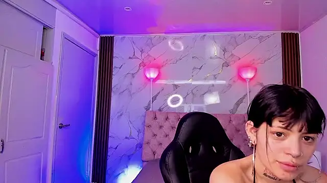 AuroraDiaz online show from December 3, 2025, 7:13 pm