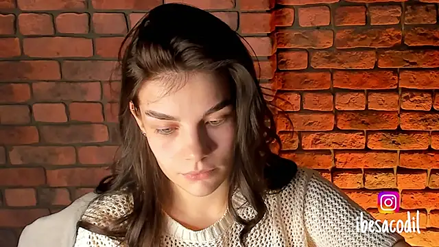 adriana allien online show from January 10, 2025, 8:37 pm