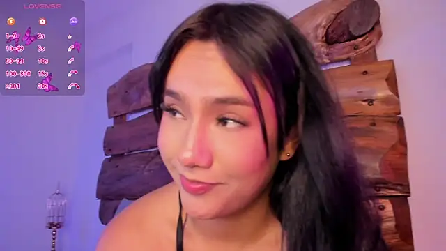 Snapshot of AssQueen18 chatting on March 12, 2025, 7:36 pm AssQueen18 online show from March 12, 2025, 7:36 pm