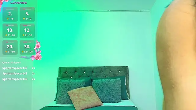 AssQueen18 online show from October 24, 2025, 4:00 am