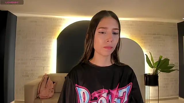 TaraLawrence online show from February 7, 2026, 4:20 am