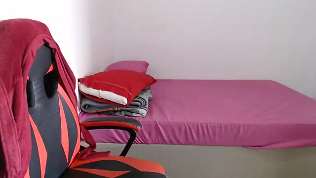 madelyn30 online show from February 22, 2026, 1:02 pm