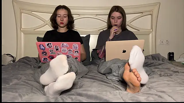 misswishh  online show from February 6, 2025, 8:56 pm