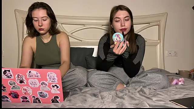 misswishh  online show from February 11, 2025, 5:18 pm