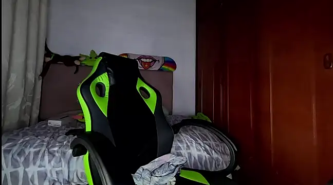 Snapshot of Ale_xandra chatting on February 16, 2025, 1:58 am Ale xandra online show from February 16, 2025, 1:58 am