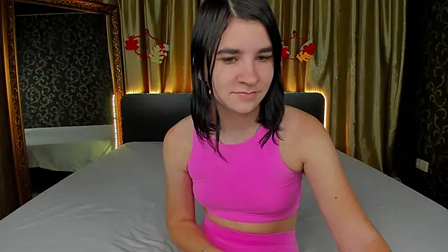  Polly Love  online show from November 14, 2025, 1:04 pm