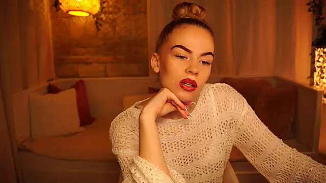 Snapshot of sn0w_barbie chatting on February 5, 2025, 2:37 pm sn0w barbie online show from February 5, 2025, 2:37 pm