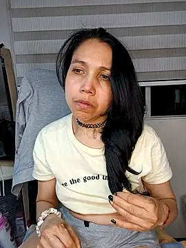 KimPielCanela online show from September 23, 2025, 12:17 am