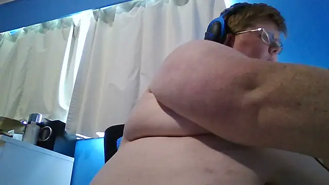 Richard Moneyshot 23 online show from October 5, 2025, 8:43 pm