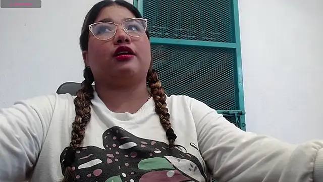 Gabycutee online show from September 12, 2025, 8:41 pm