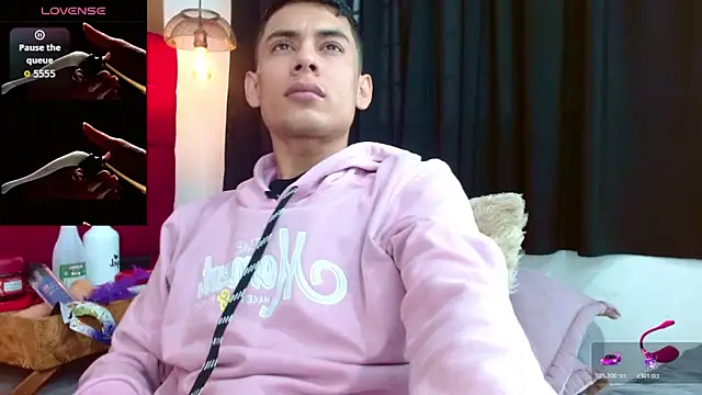 Oliver king sex online show from October 29, 2025, 3:22 pm