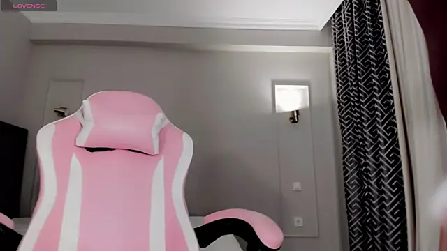 oxxx me online show from June 5, 2026, 6:51 am