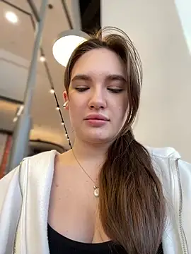 Snapshot of Holly_Molii chatting on January 16, 2025, 8:33 am Holly Molii online show from January 16, 2025, 8:33 am