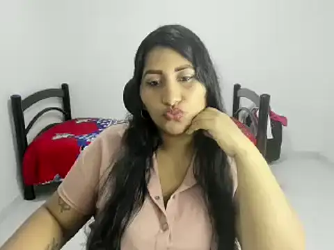 Snapshot of nikol_sexy39 chatting on February 23, 2025, 12:08 am nikol sexy39 online show from February 23, 2025, 12:08 am