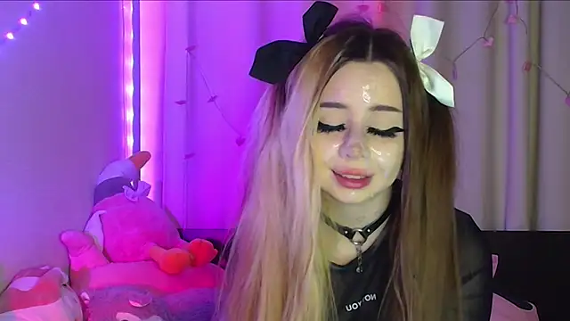 suemeow online show from March 2, 2025, 11:50 pm