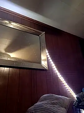 RobStrokes215 online show from February 1, 2025, 5:39 am