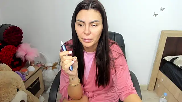 kilenyapatrice online show from March 19, 2026, 12:16 pm