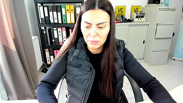 kilenyapatrice online show from October 11, 2025, 9:54 am