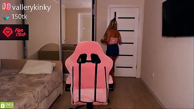 Snapshot of VelleryKinky chatting on September 19, 2025, 9:30 pm VelleryKinky online show from September 19, 2025, 9:30 pm