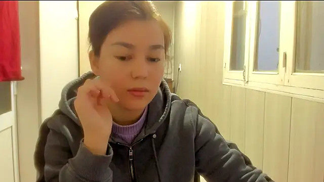 LunaXmii online show from December 19, 2025, 2:26 am