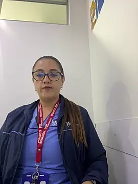 Snapshot of Shianrose chatting on November 12, 2025, 4:00 pm Shianrose online show from November 12, 2025, 4:00 pm